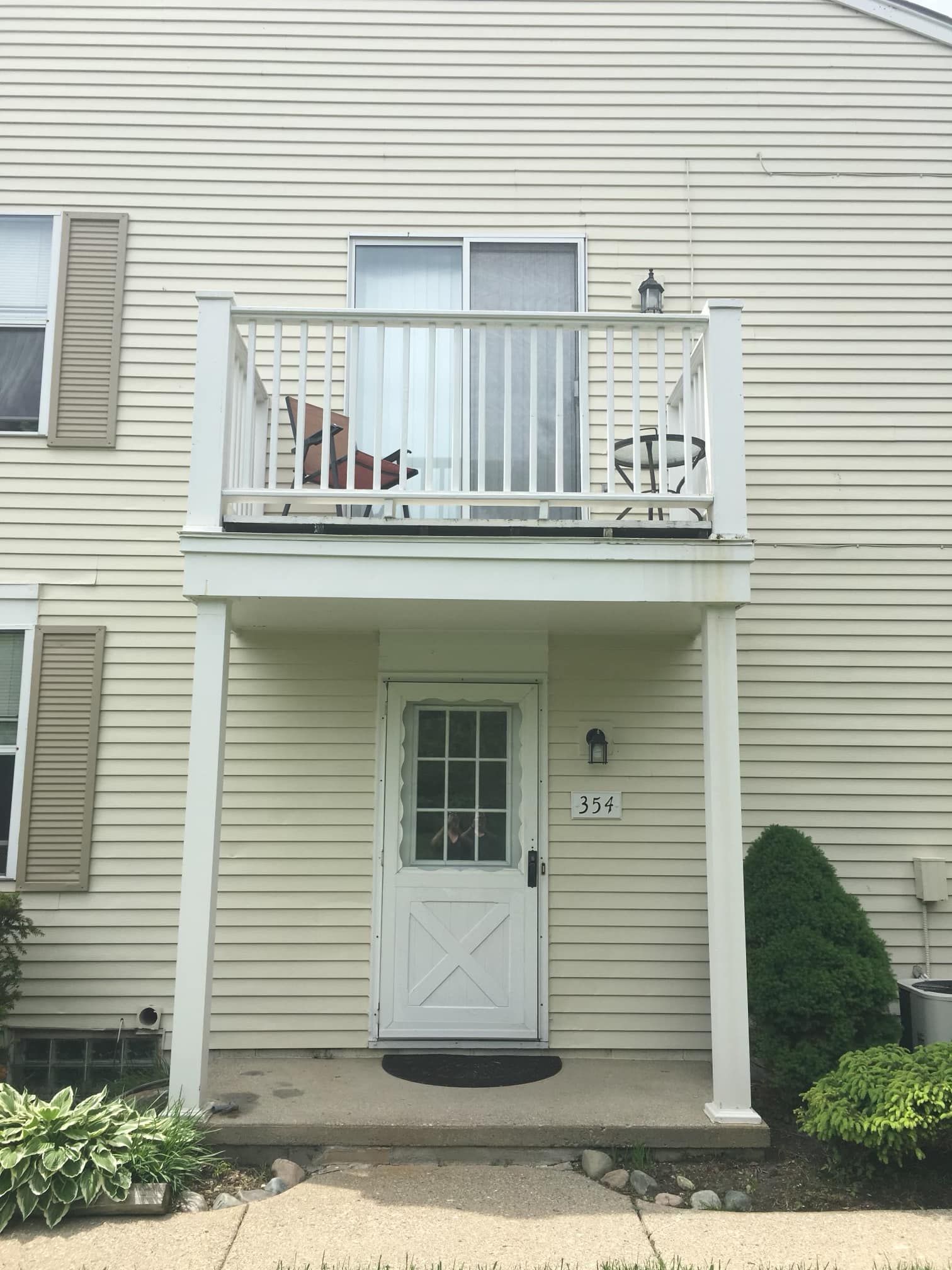 Neptune Dr, Walled Lake, MI 48390