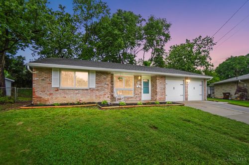 11839 Mangrove Ln, Springdale, OH, 45246-2411 | Card Image