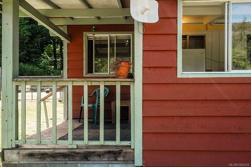 205 East Point Rd, Saturna Island, BC, V0N2Y0 | Card Image