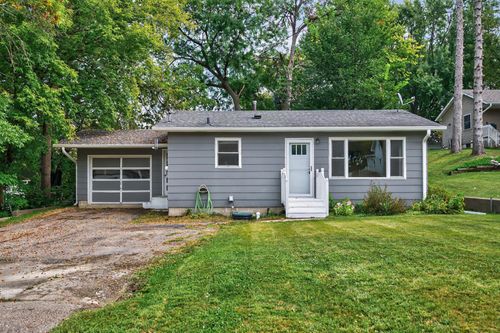 712 6th Ave, Howard Lake, MN, 55349-5651 | Card Image