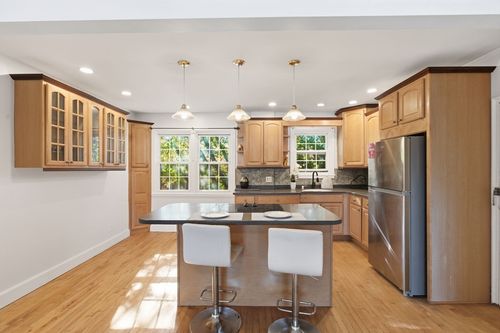 apt-6-112 Maple St, Malden, MA, 02148-3841 | Card Image