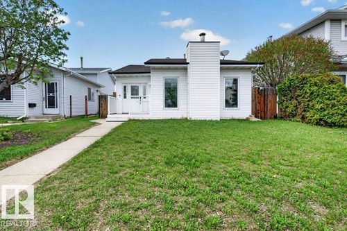 157 Kiniski Cres Nw, Edmonton, AB, T6L5E2 | Card Image