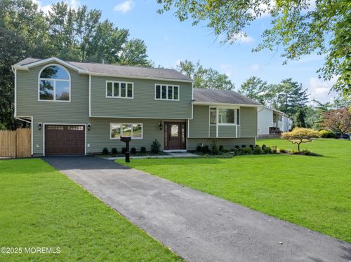 8 Chesapeake Rd, Manalapan, NJ, 07726-3508 | Card Image