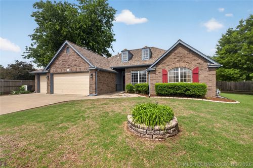 7820 N 161st East Ct, Owasso, OK, 74055-5941 | Card Image