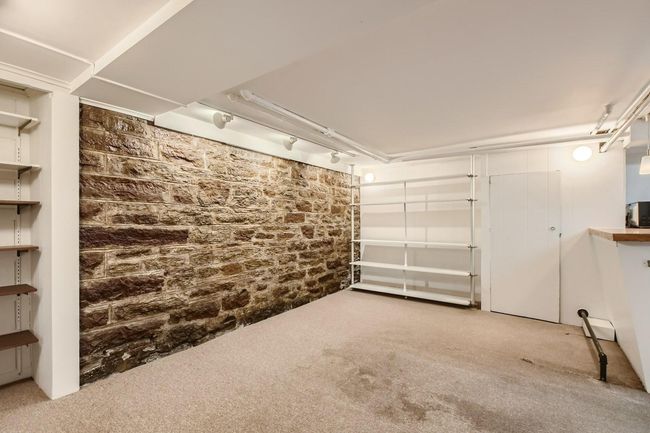 3020 James Ave S Minneapolis MN - Web Quality - 016 - 30 1 Living Room.jpg | Image 15