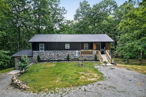 9388 Harrison Ferry Rd, Mcminnville, TN, 37110-4637 | Card Image