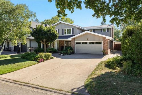 226 Shoreacres Rd, Burlington, ON, L7L2H2 | Card Image