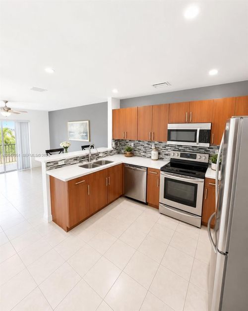 102-3092 Sw 129th Ter, Miramar, FL, 33027-5329 | Card Image