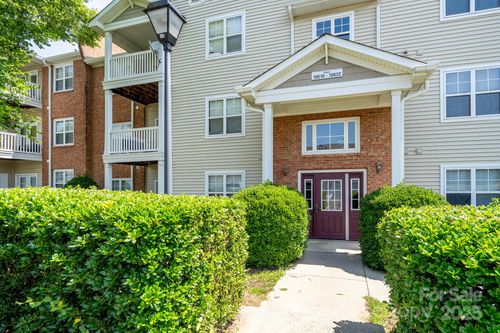 10614 Hill Point Ct, Charlotte, NC, 28262-2673 | Card Image