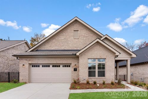 415 Newstyle Way, Gastonia, NC, 28056-8697 | Card Image