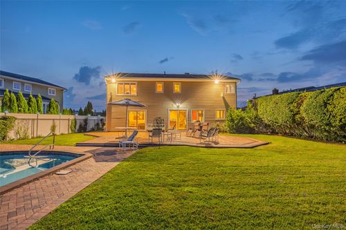 3503 Steven Rd, Baldwin, NY, 11510-5049 | Card Image