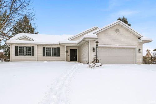 33906 Sumerset Ln, New Carlisle, IN, 46552-8456 | Card Image