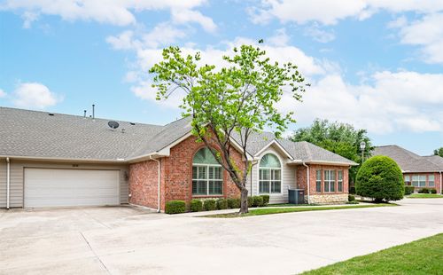 2213-3250 Rosemeade Dr, Fort Worth, TX, 76116-0983 | Card Image