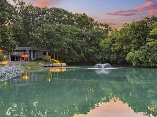 129 Mallard Dr, Hendersonville, TN, 37075-2807 | Card Image