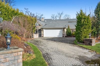 290 Heather Lane, House other with 7 bedrooms, 5 bathrooms and null parking in Hewlett Harbor NY | Image 3