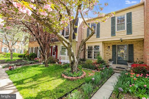 9904 Tambay Ct, GAITHERSBURG, MD, 20886-1122 | Card Image