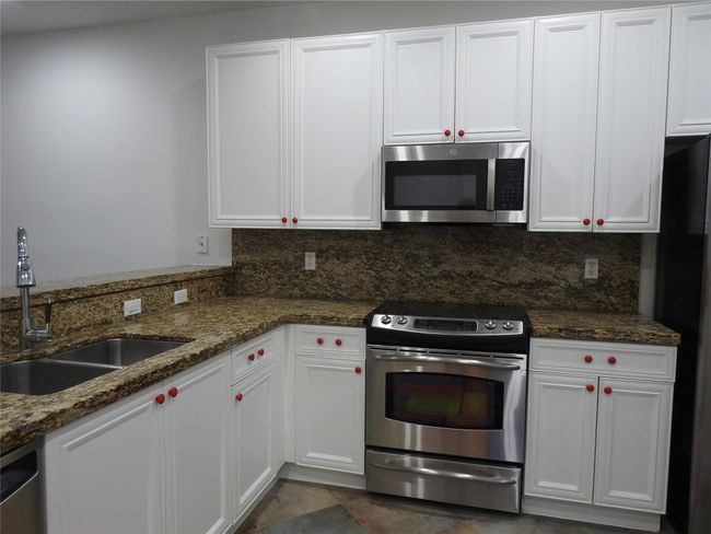 2299 - 2299 Ne 9 Th Ave, Townhouse with 3 bedrooms, 3 bathrooms and null parking in Wilton Manors FL | Image 10