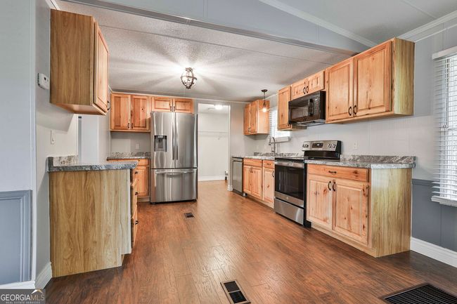 8444 Forrest Rd, House other with 3 bedrooms, 2 bathrooms and 2 parking in Grantville GA | Image 9