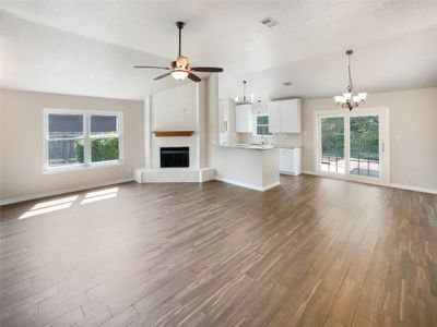 20606 Oak Ridge, House other with 3 bedrooms, 2 bathrooms and 2 parking in Lago Vista TX | Image 3