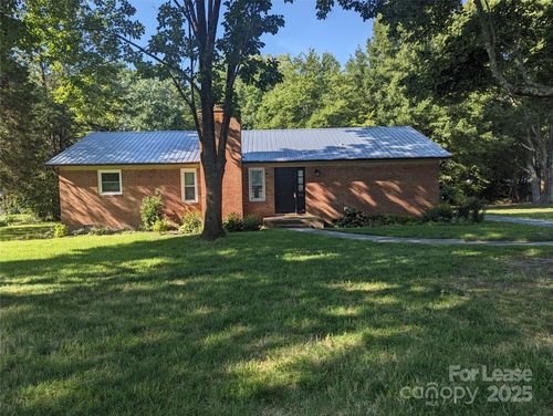 632 Catawba Cir N, Matthews, NC, 28104-5125 | Card Image