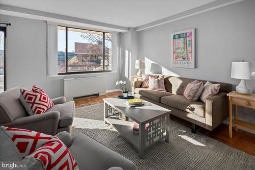 apt-206-3315 Wisconsin Ave Nw, WASHINGTON, DC, 20016-3837 | Card Image