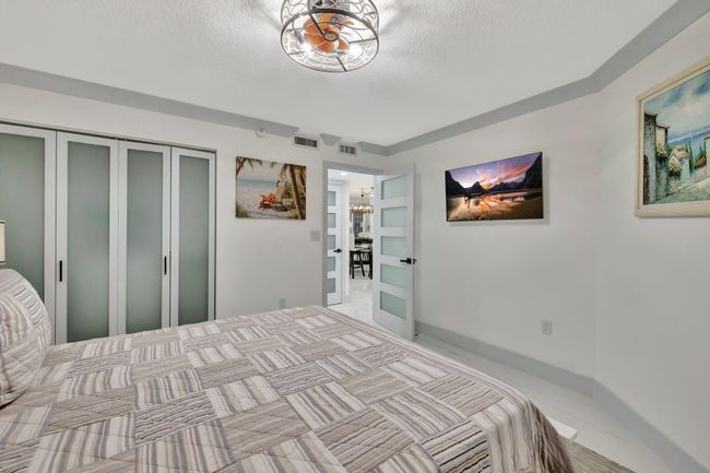 APT-9-3 - 5051 N Highway A1a, Condo with 3 bedrooms, 2 bathrooms and null parking in Hutchinson Island FL | Image 24