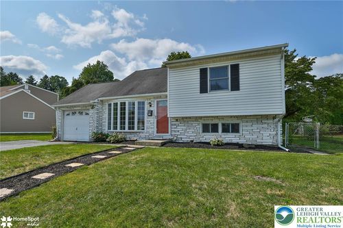 1925 Columbine Ave, Bethlehem, PA, 18018-1214 | Card Image