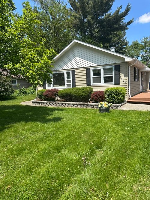 6724 W 114th St, Worth, IL, 60482-2120 | Card Image