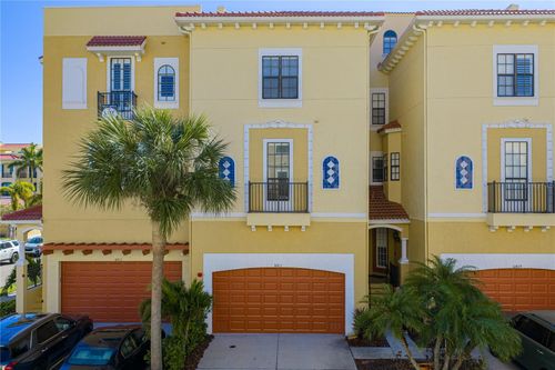 6411 Mayra Shores Ln, APOLLO BEACH, FL, 33572-3074 | Card Image