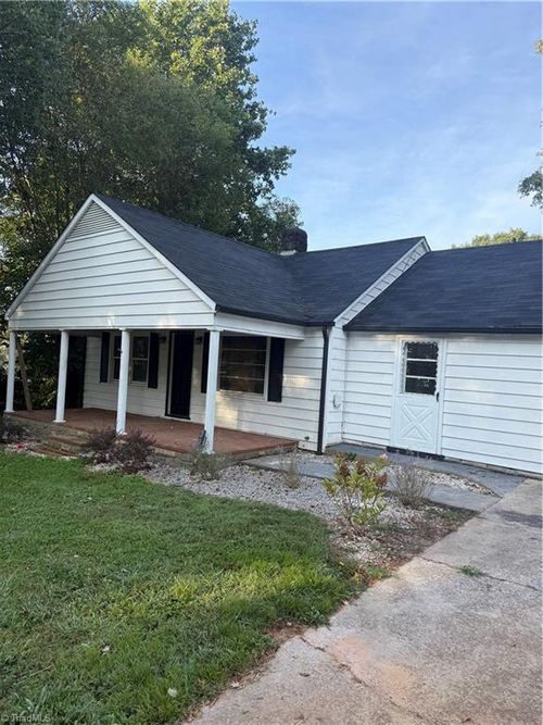203 Old Traphill Rd, Ronda, NC, 28670-9292 | Card Image