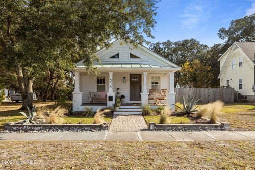514 Pollock St, Beaufort, NC, 28516-1932 | Card Image