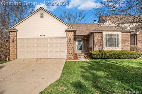 10483 Northvalley, Hartland Twp, MI, 48353 | Card Image