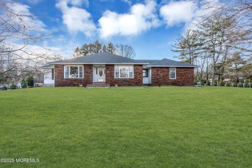 92 Five Points Rd, Colts Neck, NJ, 07722-1713 | Card Image