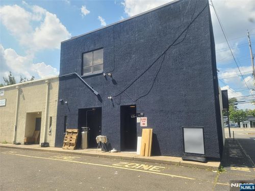 480 N State Rt 17, Paramus, NJ, 07652-3017 | Card Image