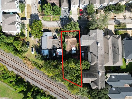 5845 Darling St, Houston, TX, 77007-1003 | Card Image