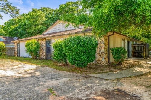 6802 Tiki Ln, Pensacola, FL, 32503-7189 | Card Image