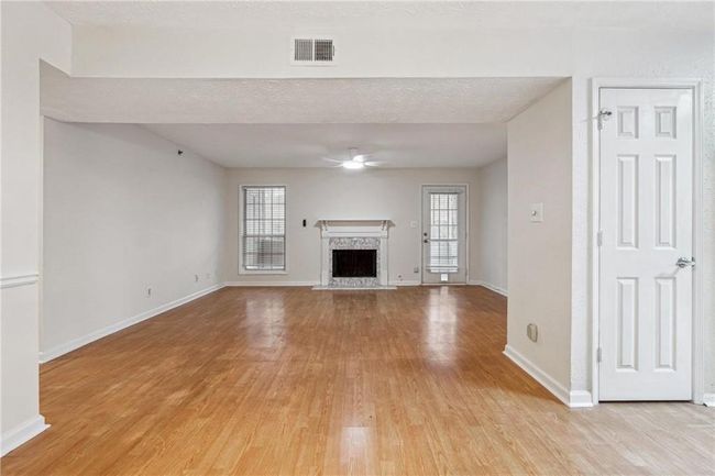 UNIT-203 - 3980 Riverlook Pkwy Se, Condo with 2 bedrooms, 2 bathrooms and 2 parking in Marietta GA | Image 6