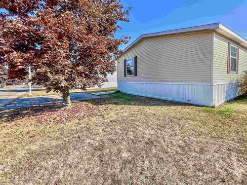 338 Trillum Trl, Oxford, MI, 48371-6300 | Card Image