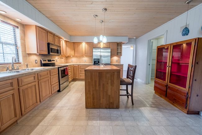 2 Se 814 Th St, House other with 3 bedrooms, 2 bathrooms and null parking in OLD TOWN FL | Image 19