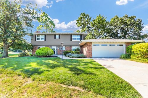 1 Lake Park Rd, Champaign, IL, 61822-7101 | Card Image