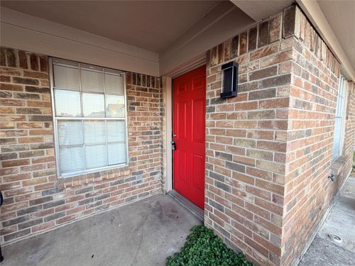 5804 Tinsley Dr, Arlington, TX, 76017-6324 | Card Image
