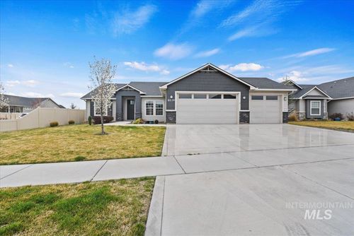 8239 Stone Valley Street, Nampa, ID, 83687 | Card Image