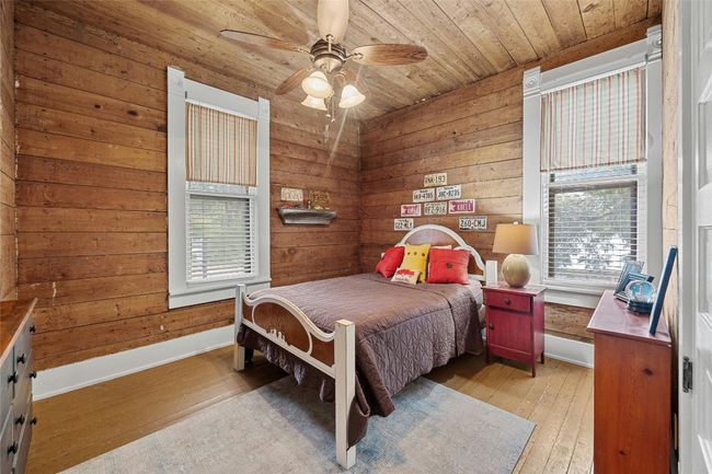 622 W 7 Th St, House other with 4 bedrooms, 3 bathrooms and null parking in Taylor TX | Image 22