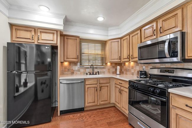 34 Balmoral Ct, Condo with 3 bedrooms, 3 bathrooms and 1 parking in Aberdeen NJ | Image 4