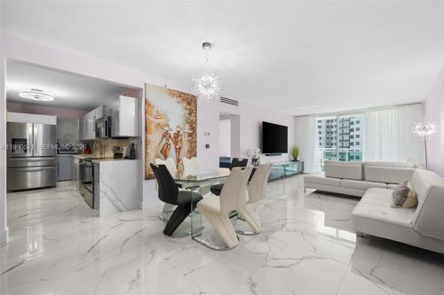606-3000 S Ocean Dr, HOLLYWOOD, FL, 33019-2821 | Card Image