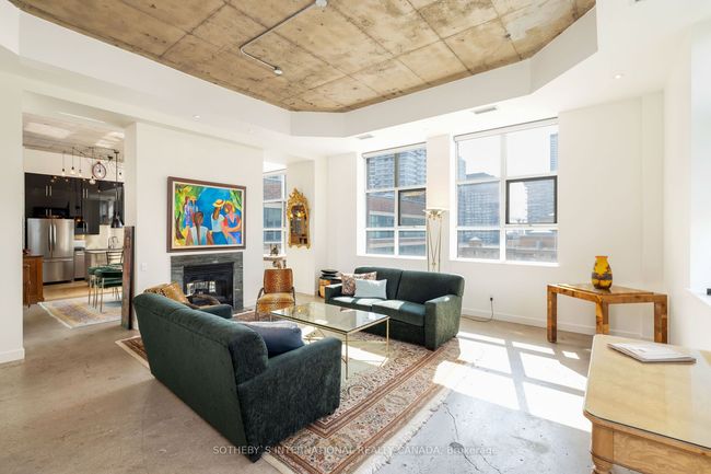 1 - 155 Dalhousie St, Condo with 2 bedrooms, 3 bathrooms and 2 parking in Toronto ON | Image 7