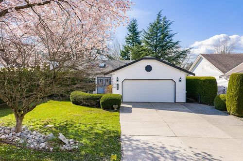 5935 169a St, Surrey, BC, V3S6Y6 | Card Image