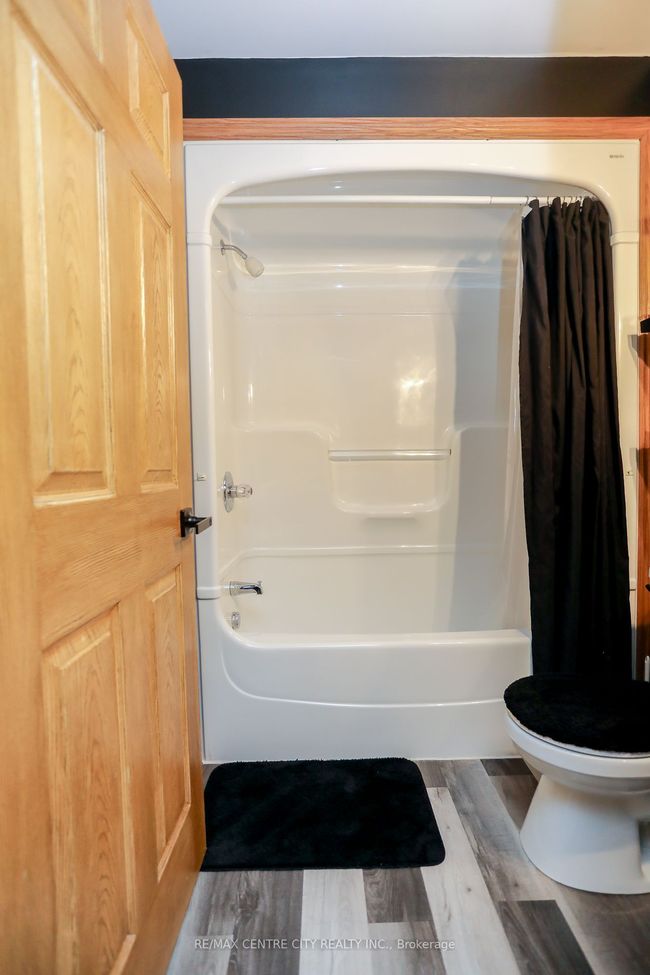 212 Queen St, House other with 4 bedrooms, 3 bathrooms and 6 parking in West Elgin ON | Image 26