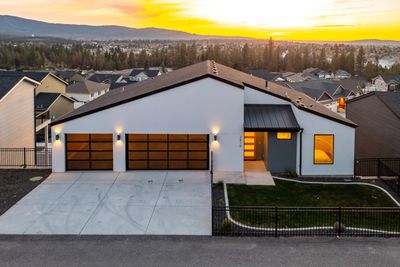 2616 S Galway Ln, Home with 6 bedrooms, 3 bathrooms and null parking in Spokane Valley WA | Image 1