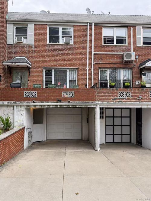 2529 87th St, East Elmhurst, NY, 11369-1020 | Card Image
